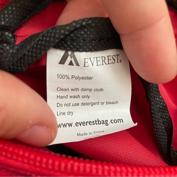 Everest Logo Mini Red Fanny Pack - Picture 8 of 10